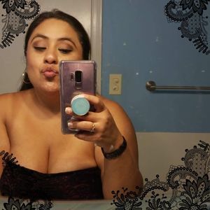 Meet your Posher, Gloria